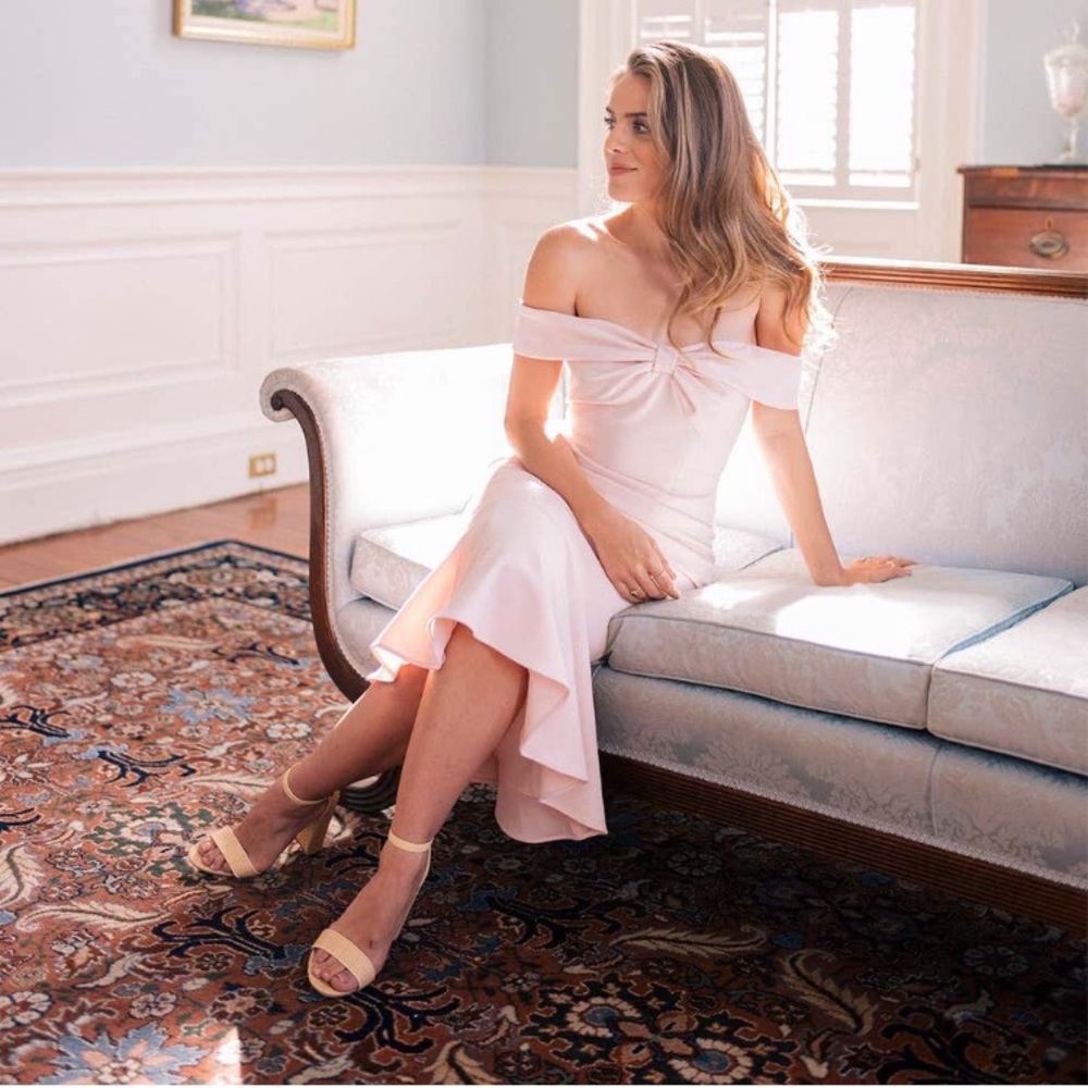 Gal Meets Glam Off the shoulder Dress